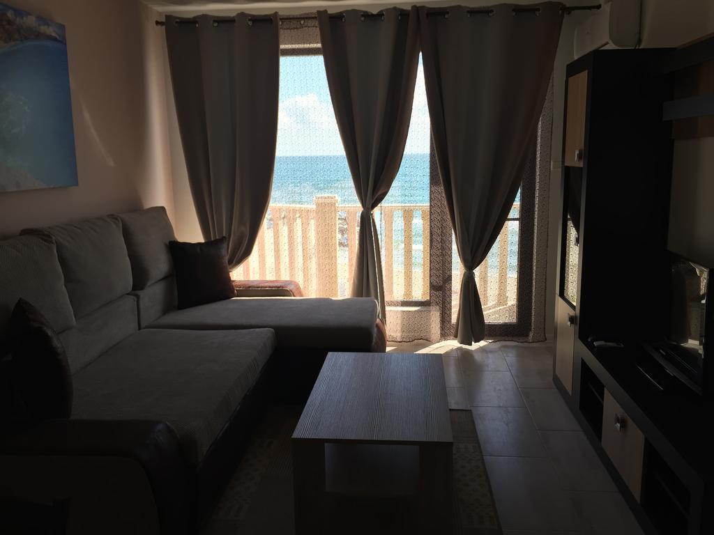 Apartment Kalni Bani Ahyolu Dış mekan fotoğraf